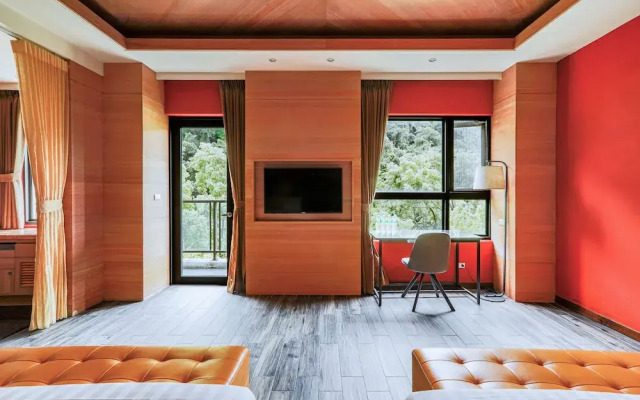 Sunrise Hot Spring Hotel