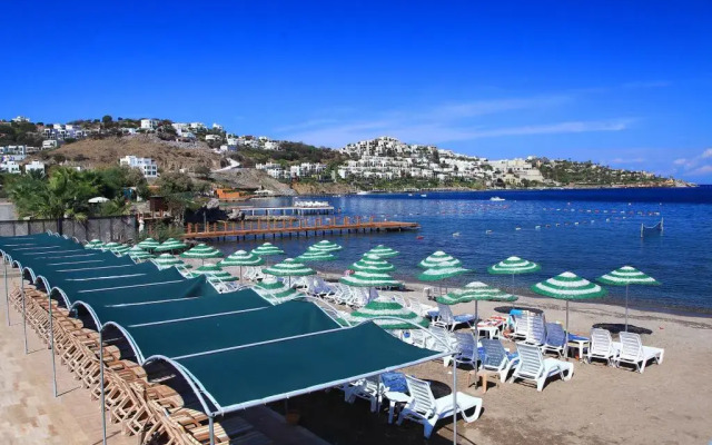 Club Cactus Fleur Beach