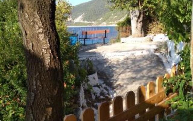 Guest house 3 stars Agios Nikitas