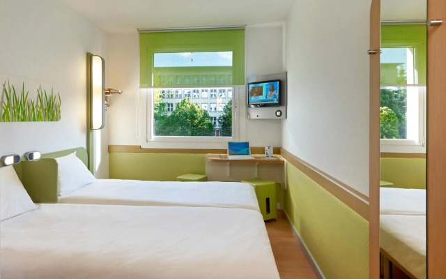 ibis budget Arles Palais des Congrès