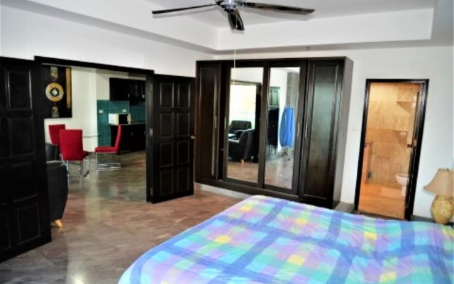 "view Talay 2A sea View Apartment Pattaya"