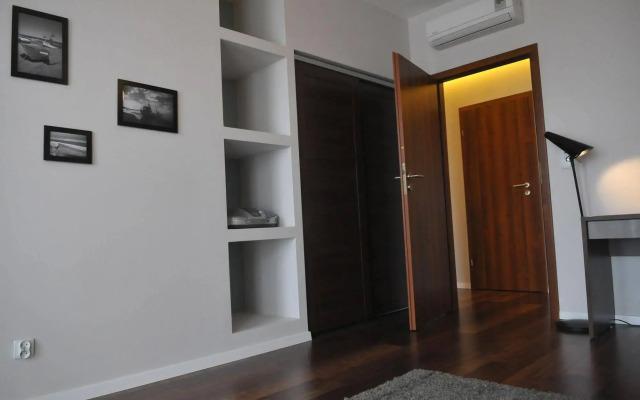 IRS ROYAL APARTMENTS - IRS Fregata