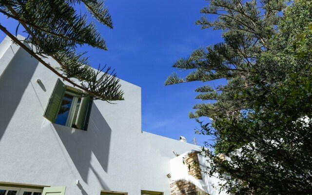 Charming 3-bedroom House in Tinos