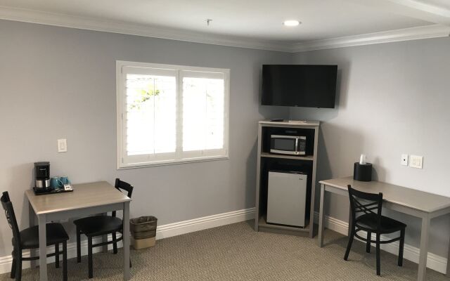 Surf City Inn - Near Seal Beach Pier