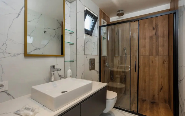 Luxury Garden Suites