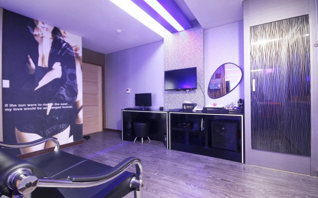 Gyeongsan Instar Hotel