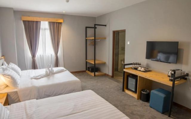 Redpine Boutique Hotel