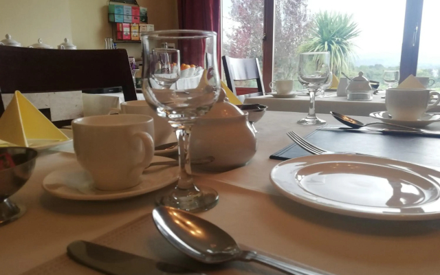 O'Sheas Ceol Na Habhann B&B