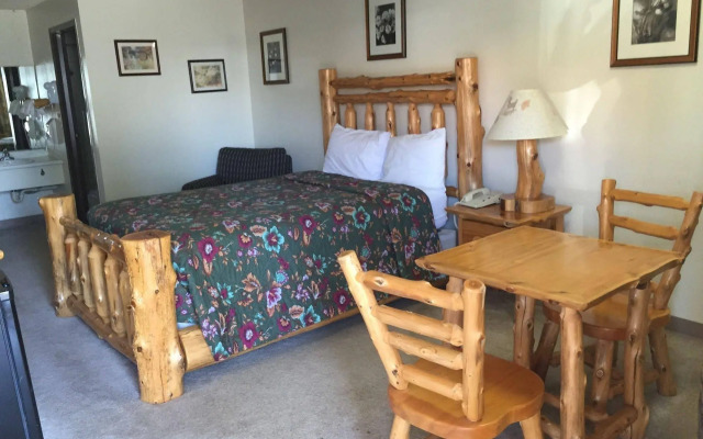 Northwoods Motel