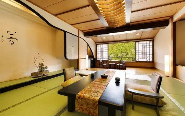 Yumoto Sakakibarakan