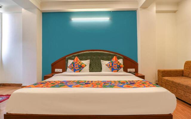 Fabhotel Lime Tree
