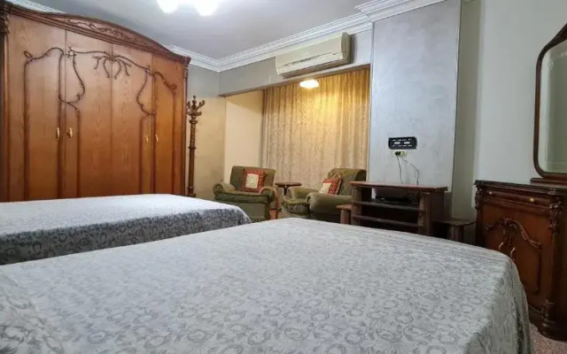 Comfy 2 Bedrooms Apartment in Cairo 98-4