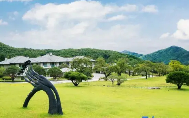 Oak Valley Resort Hills Village