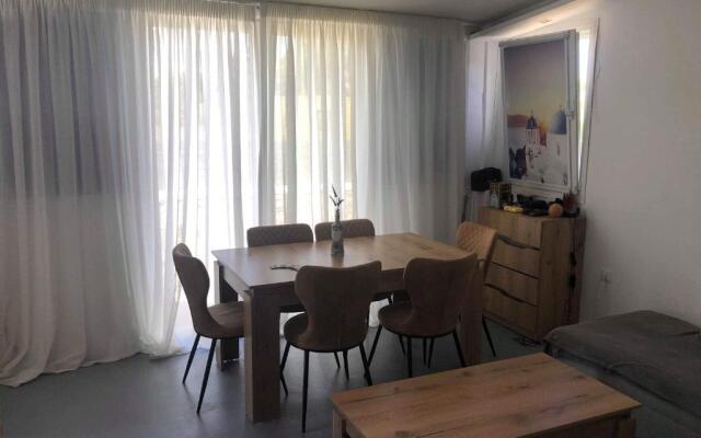 Room 11