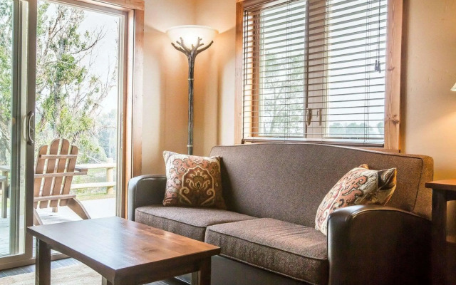 Yellowstone Valley Lodge, an Ascend Collection Hotel