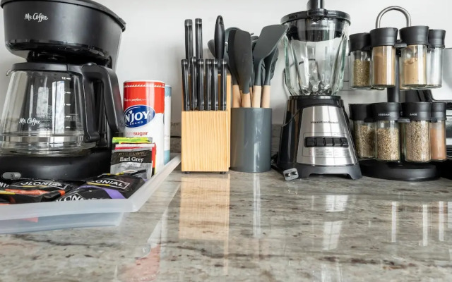 New & Modern  Lux City Escape