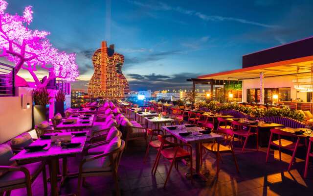 Dolce by Wyndham Hollywood