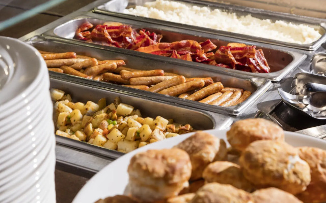 Sheraton Suites Wilmington Downtown