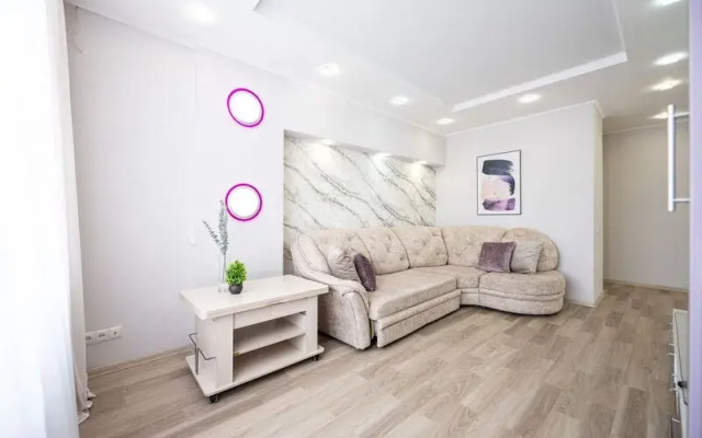 Apartments Five Stars Revolution Square