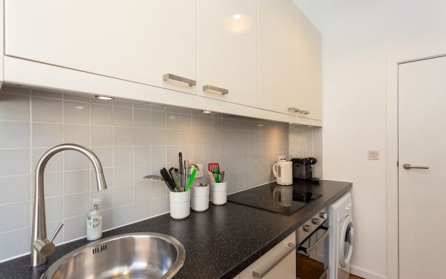 1 Bedroom Apartment In Fitzrovia Sleeps 4