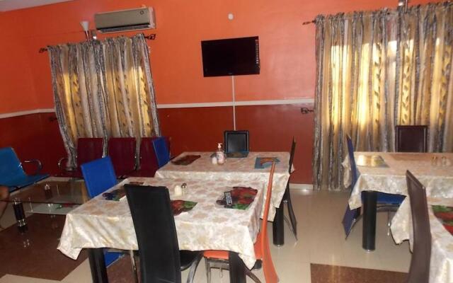 Ivory Place Hotel