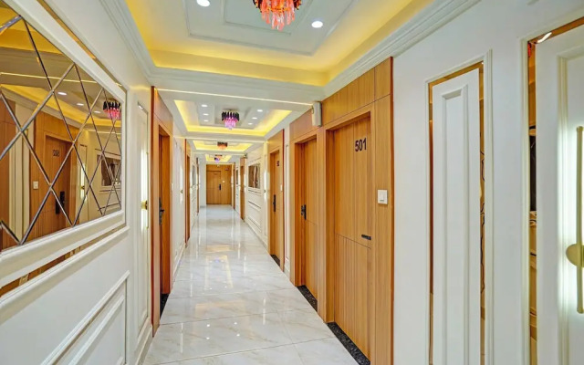 Fabhotel Raj Palace I