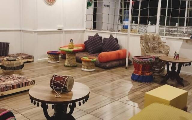 Hide-In Udaipur - Hostel