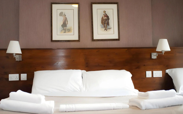 Edinburgh House Hotel
