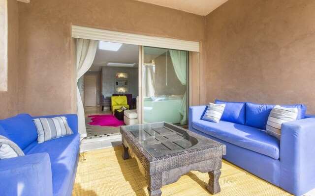 Family Only Golf City Flat