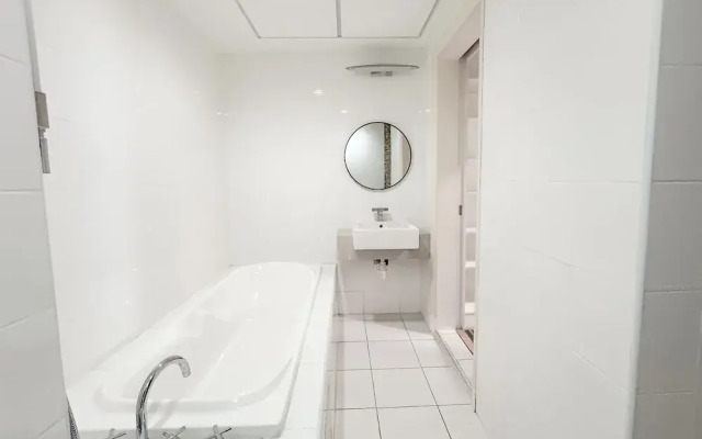 Solaris Dutamas by Manhattan Group