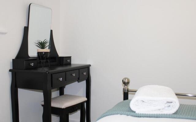 Low Cost, 4 Bed with Parking & Large Garden 07