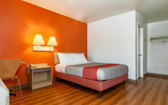 Motel 6 Belmont, CA - San Francisco - Redwood City