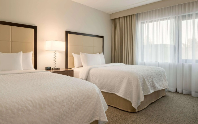 Embassy Suites by Hilton Milwaukee Brookfield