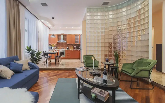 GM Apartments roomy mansion at Arbat