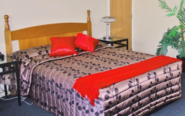 Picton Beachcomber Inn