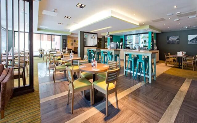 Premier Inn Newbury Town Centre (London Road)