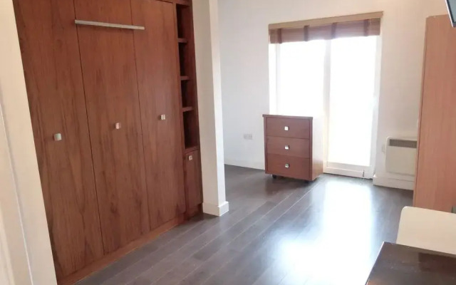 SS Property Hub - City of London Studio Apartment 14