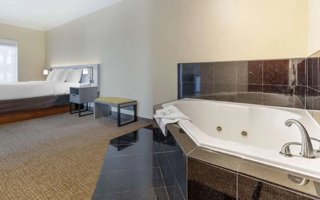 Comfort Suites Oceanside Camp Pendleton Area