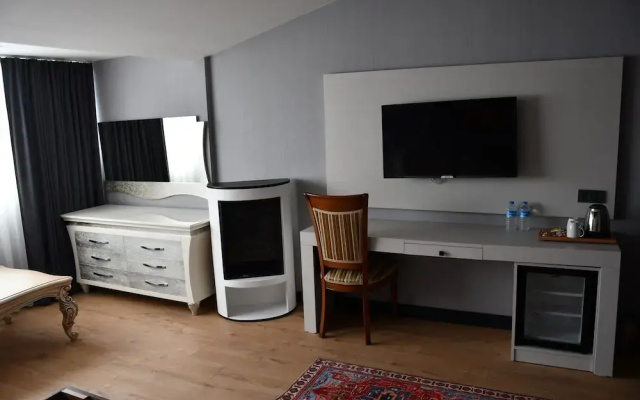 HMZ Luxury Hotel