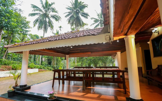 Chandragiri Bungalow by VOYE HOMES