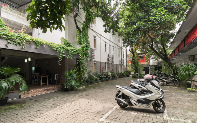 Urbanview Hotel Minongga Pondok Labu by RedDoorz