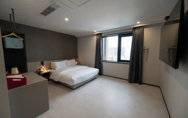 Cheomdan Hotel