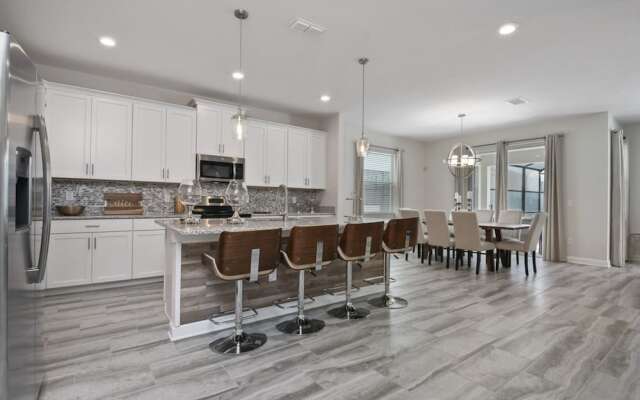 Gorgeous Top Pool Home Sl4730