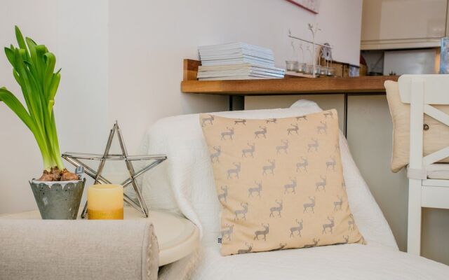 1 Bedroom Flat With Roof Terrace