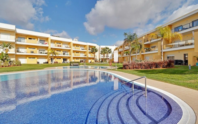 Albufeira Paradise With Pool by Homing