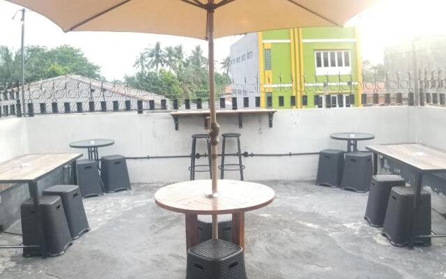 CoffeeBunk Hostel