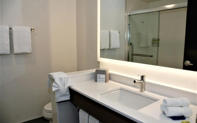 Holiday Inn Express & Suites Edmonton SW - Windermere by IHG