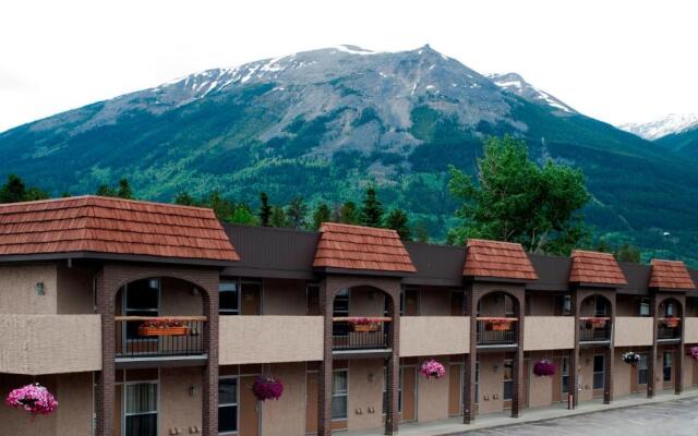 Maligne Lodge