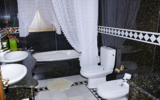Chalet With 4 Bedrooms in Montemayor, With Wonderful City View, Privat