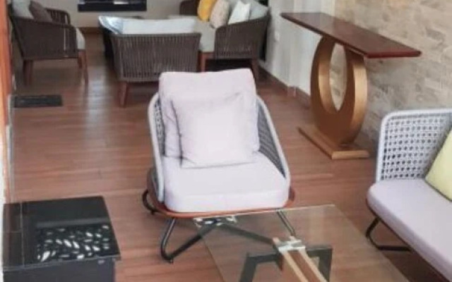 Silver Palm Hotel